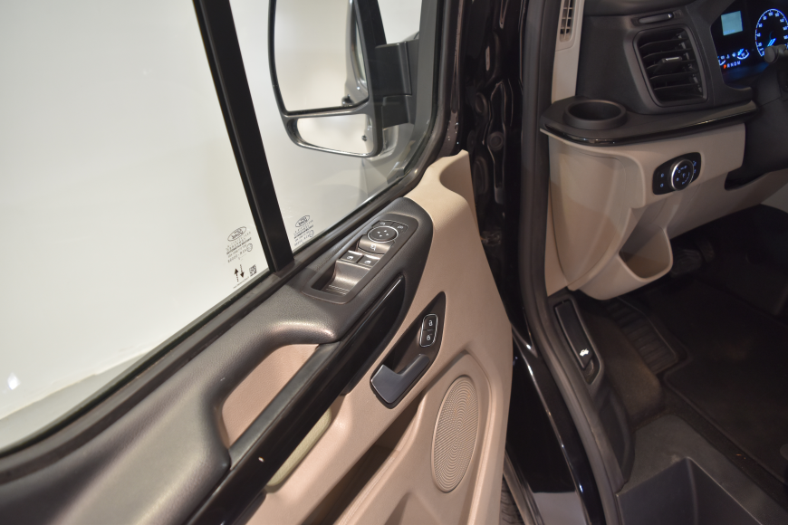 İkinci El Ford Tourneo Custom 320L (8+1) 2.0L ECOBLUE 185HP TITANIUM UPGRADE EU6.2 AUT 2022 - Satılık Araba Fiyat - Otoshops