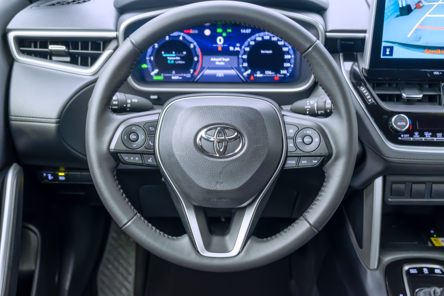İkinci El Toyota Corolla Cross Hybrid 1.8 HYBRID FLAME X-PACK E-CVT 2022 - Satılık Araba Fiyat - Otoshops