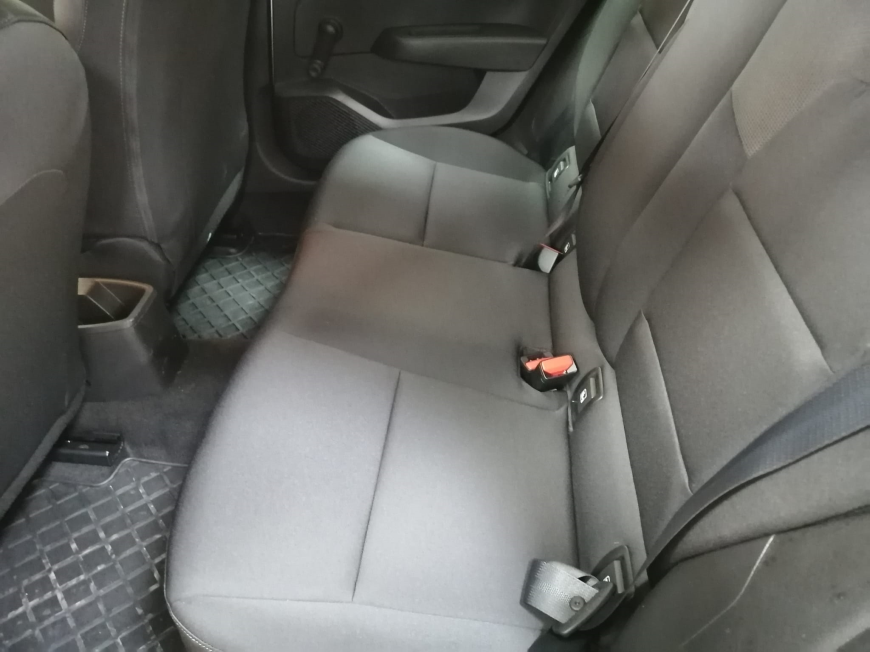 ford focus 2012 isofix