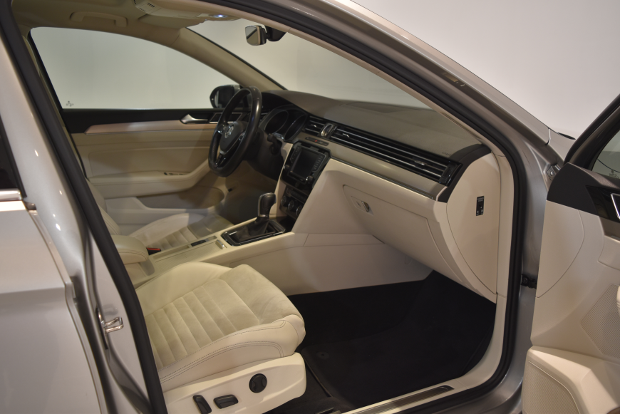 İkinci El Volkswagen Passat Variant 1.4 TSI 125HP VARIANT HIGHLINE BMT DSG 2015 - Satılık Araba Fiyat - Otoshops
